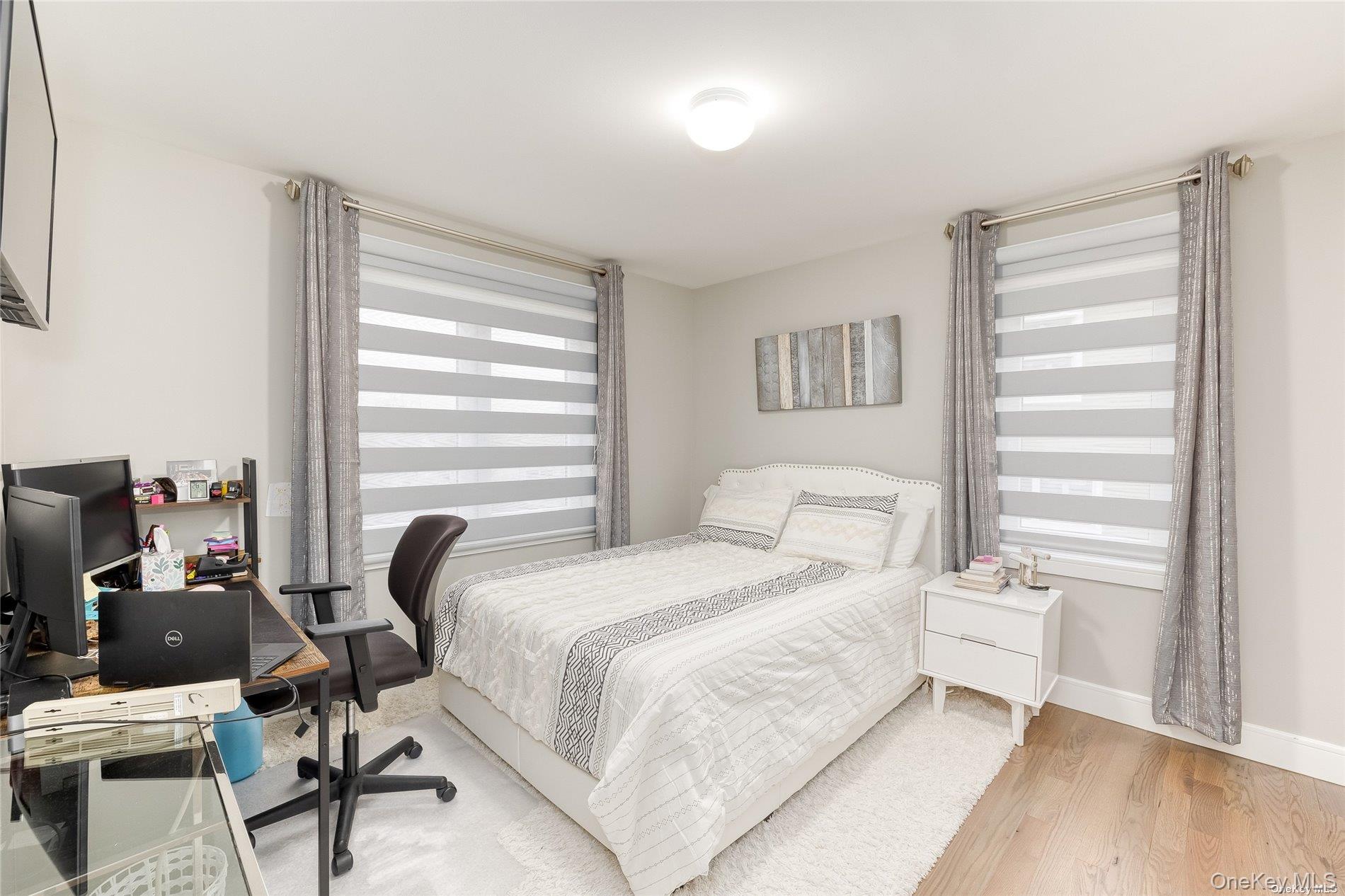 72 W Marine Avenue Property Photo 18