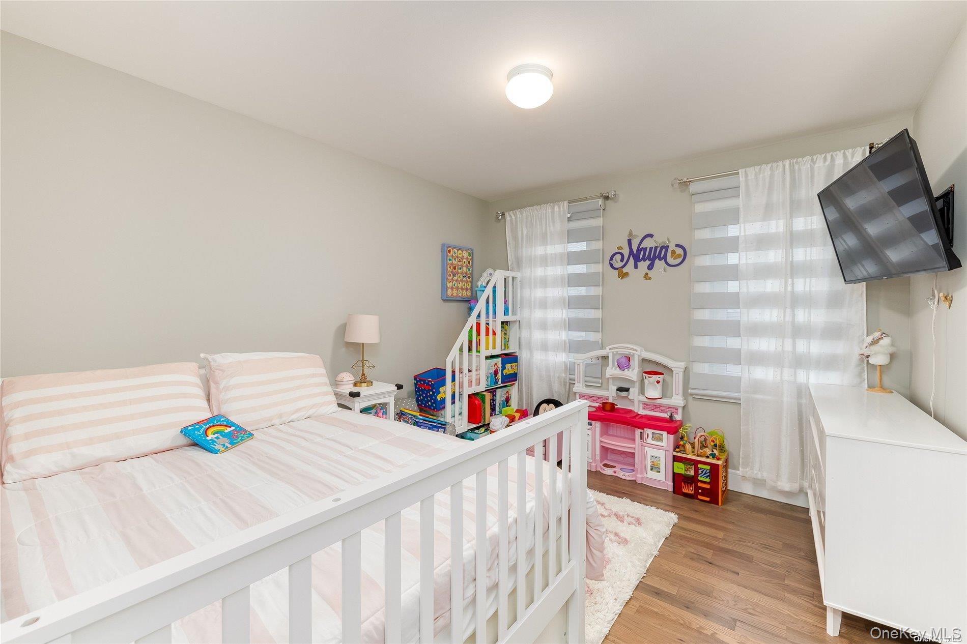 72 W Marine Avenue Property Photo 19