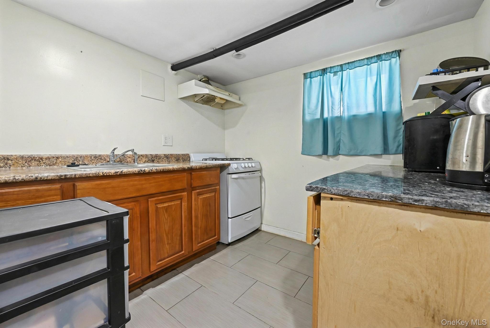 93-19 201st Street Property Photo 18