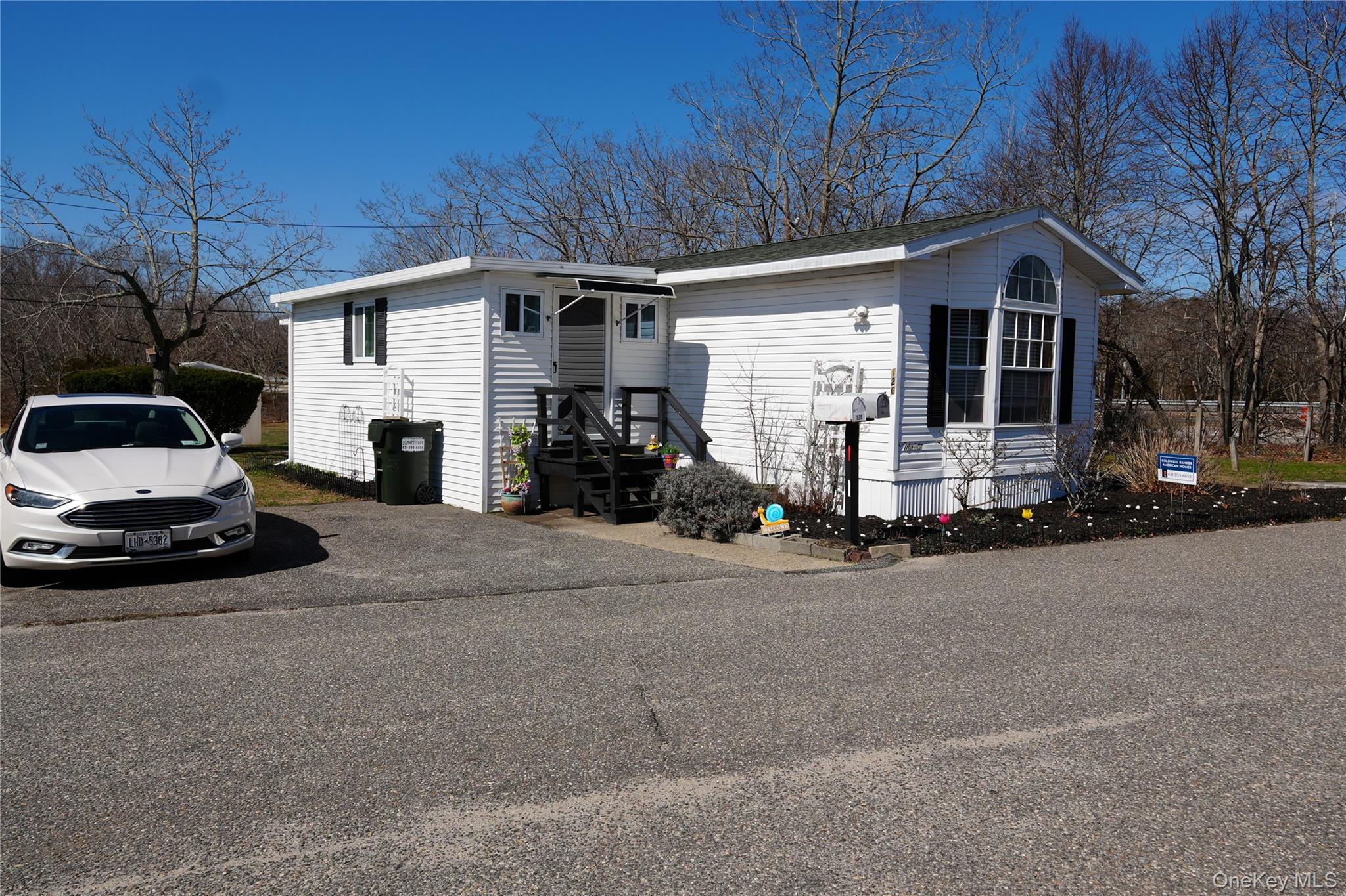 963082 Property Photo 1