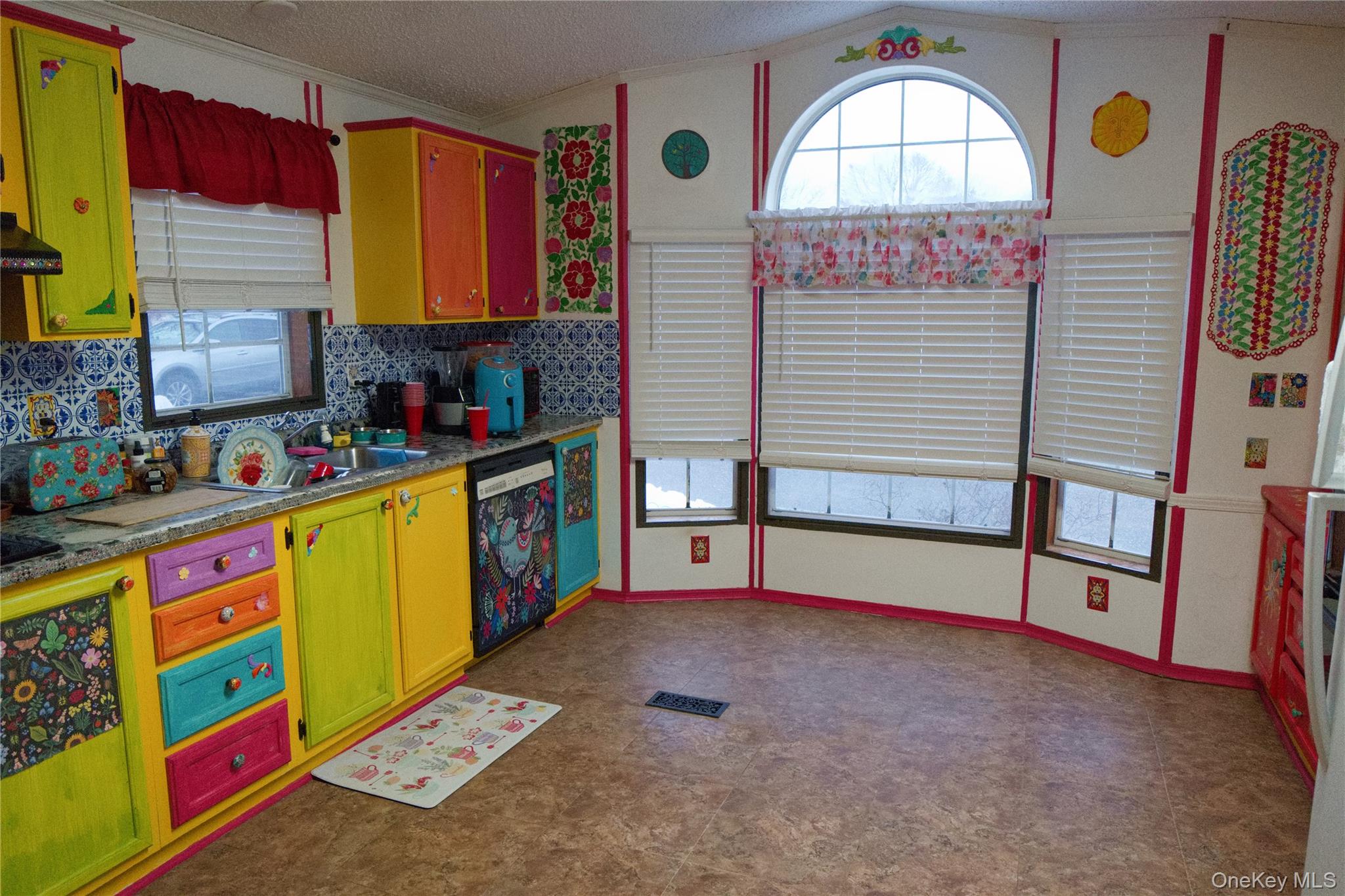 963082 Property Photo 6