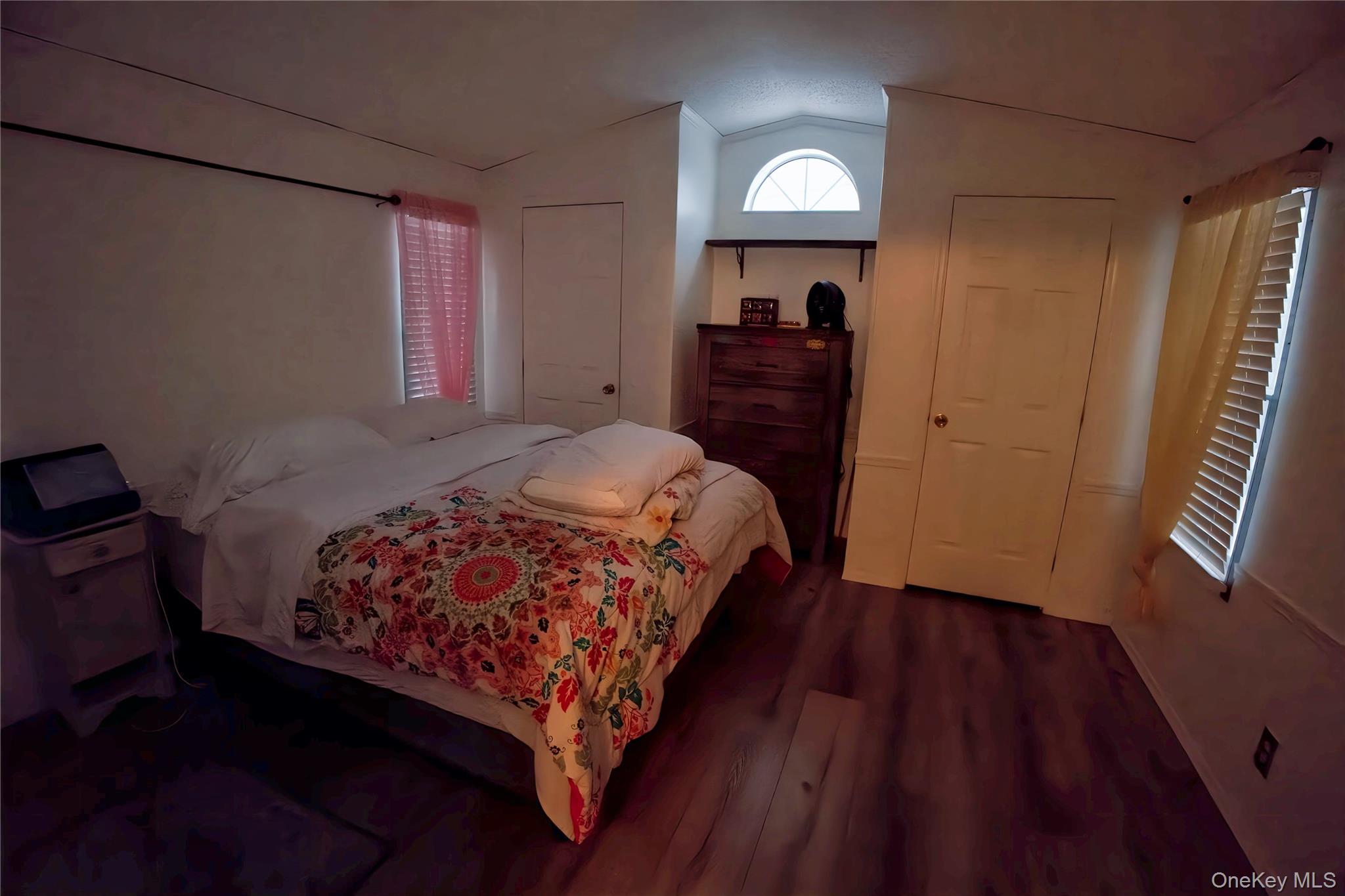 963082 Property Photo 10
