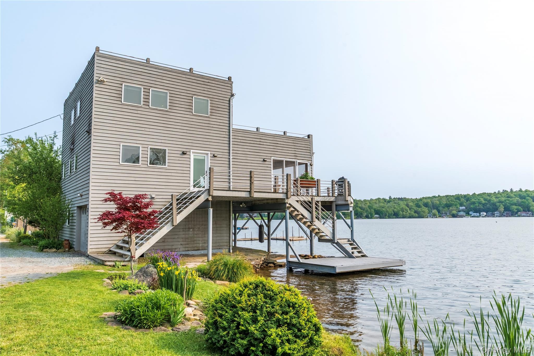 13 W Shore Road Property Photo 1