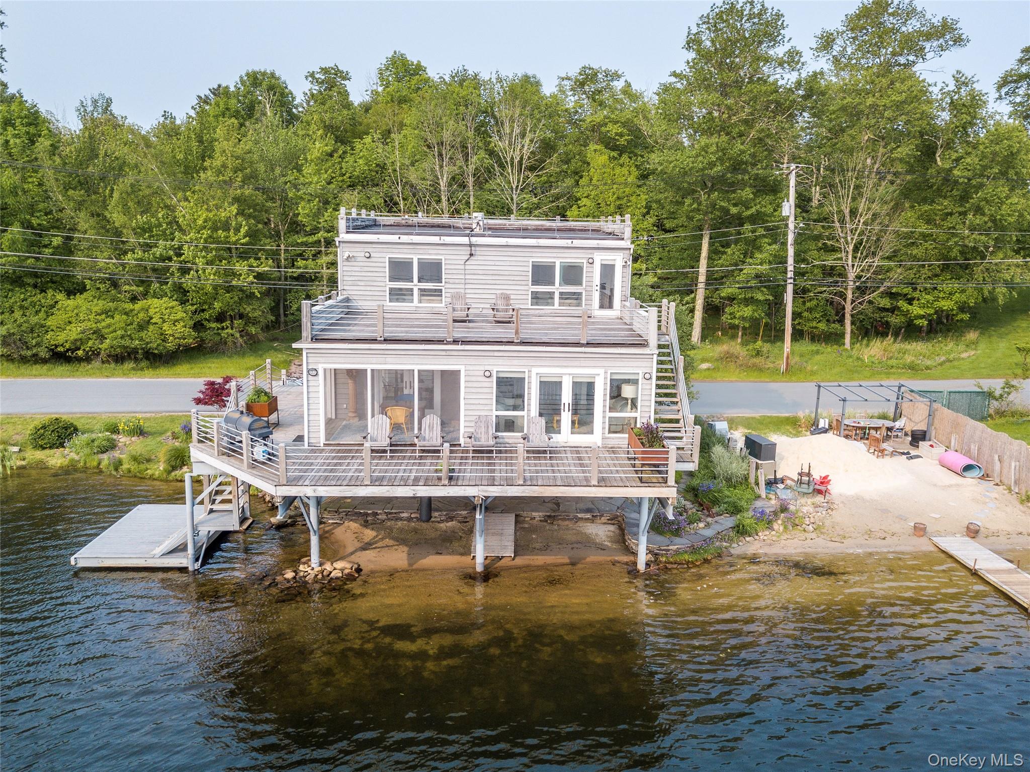 13 W Shore Road Property Photo 3
