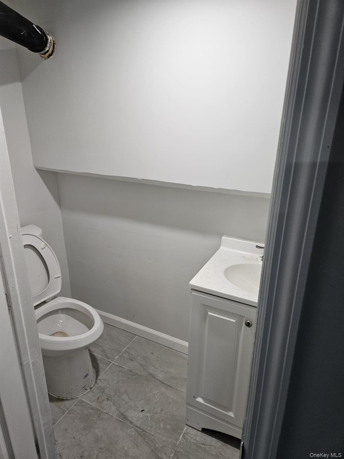 10752 Sutphin Boulevard Property Photo 4