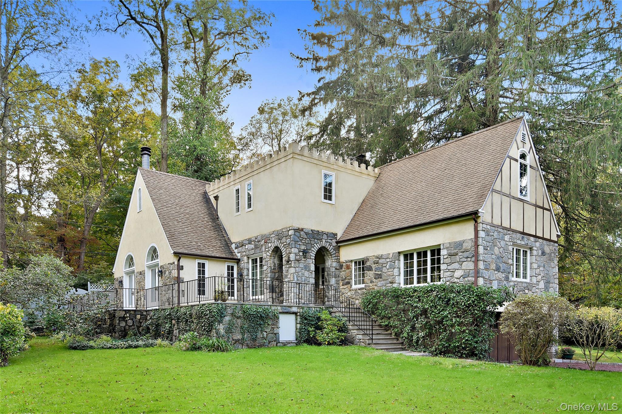 160 Long Ridge Road Property Photo 1