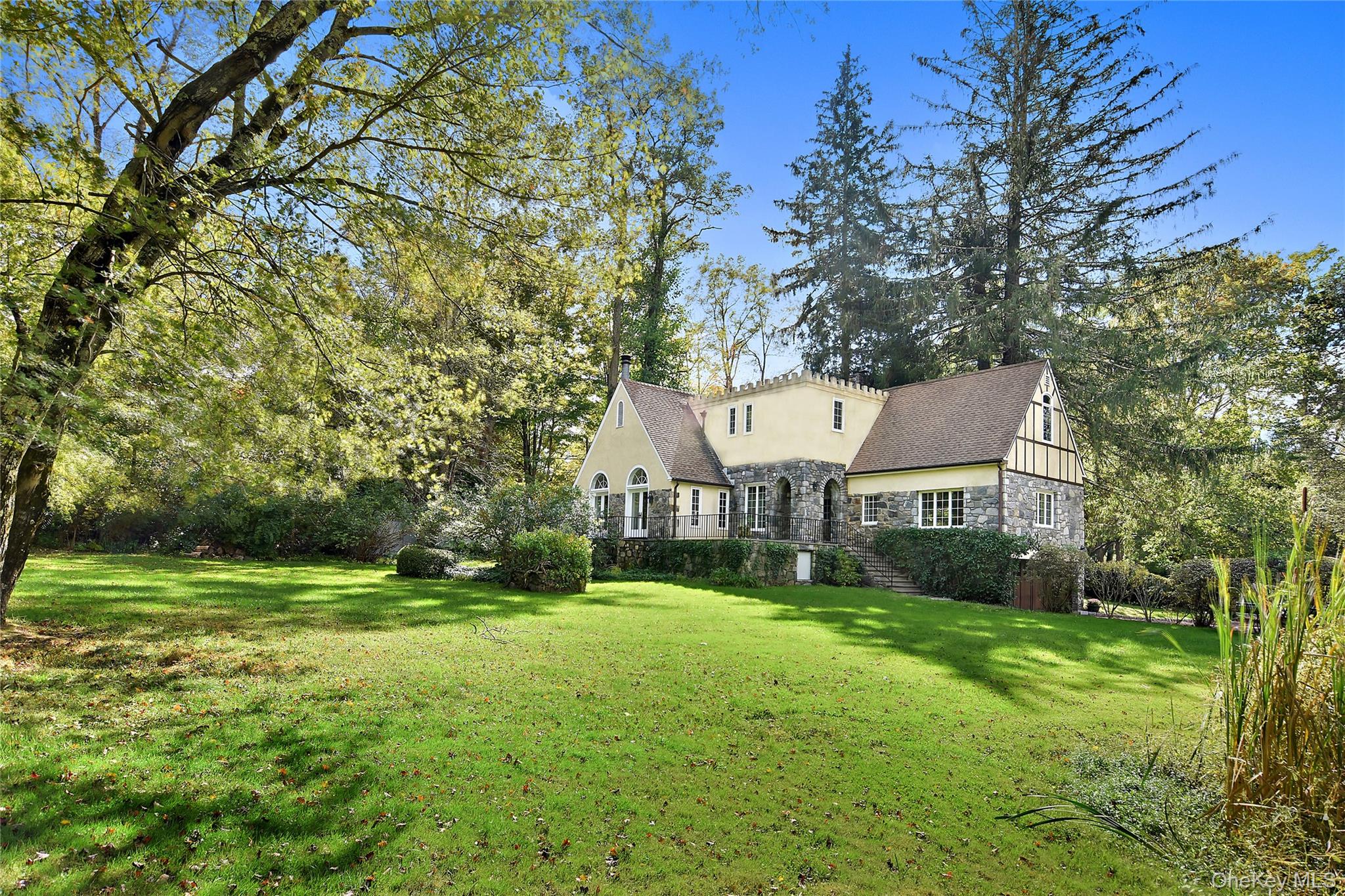 160 Long Ridge Road Property Photo 2