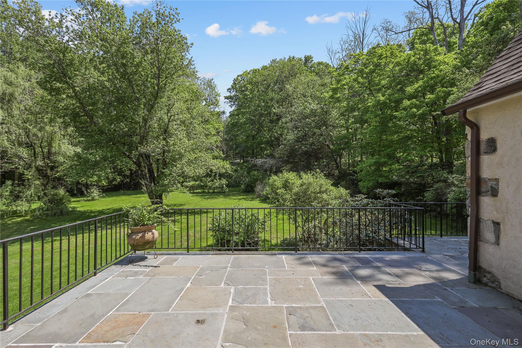 160 Long Ridge Road Property Photo 22