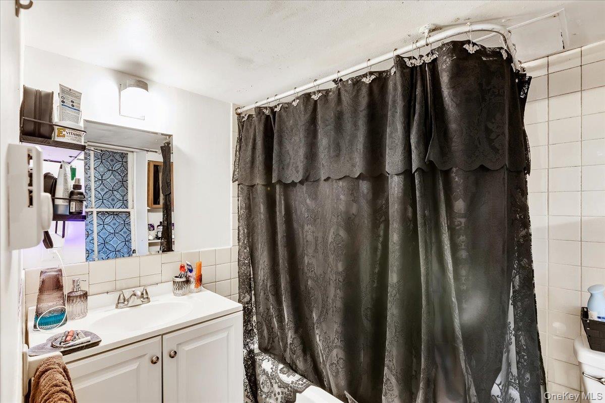 221 Lancaster Street Property Photo 8
