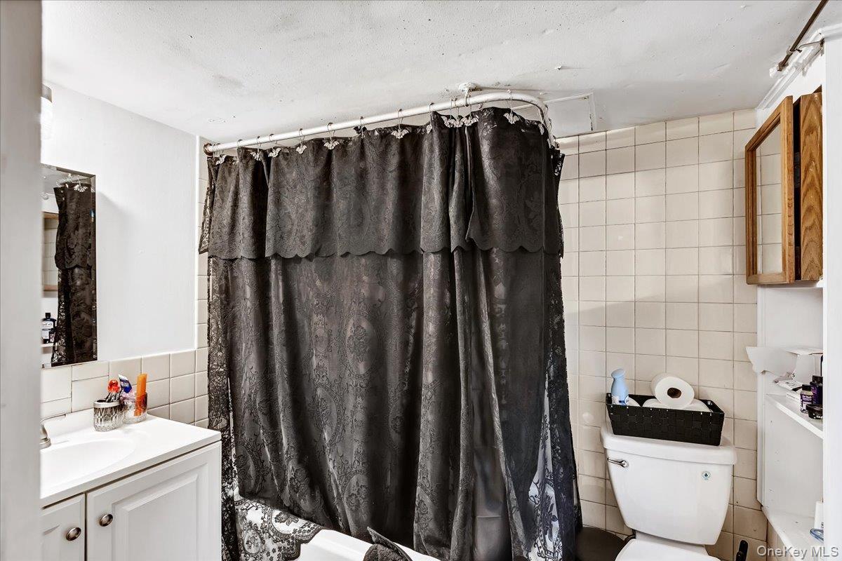 221 Lancaster Street Property Photo 9