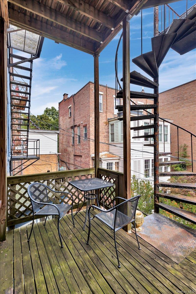 221 Lancaster Street Property Photo 41