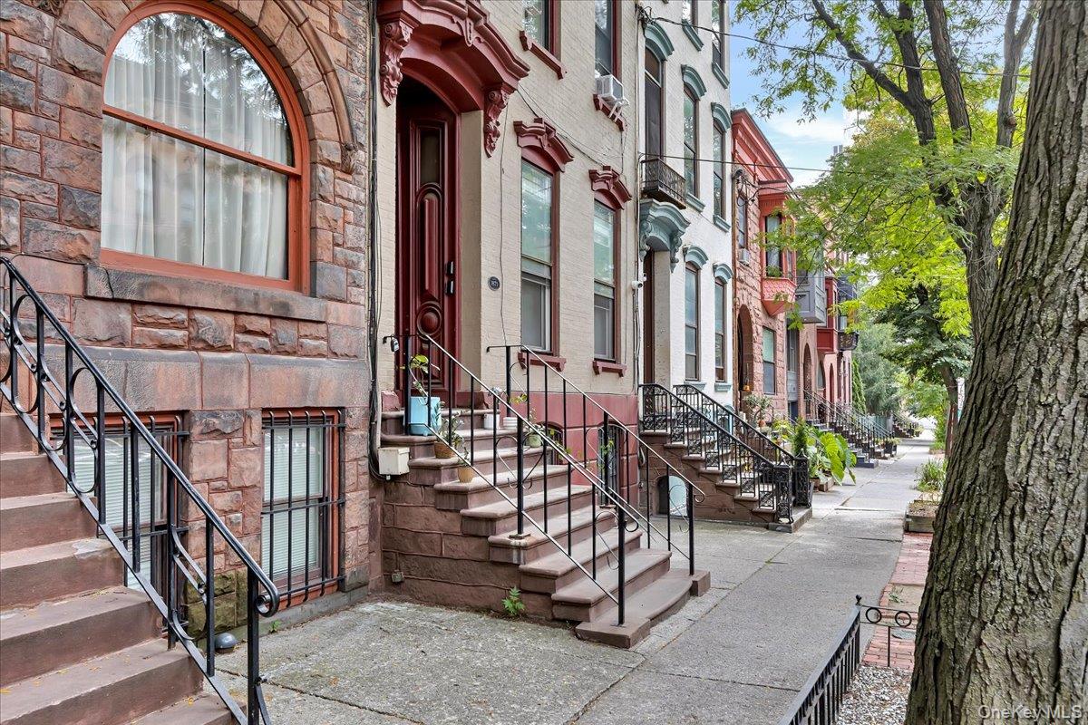 137 Lancaster Street Property Photo 3
