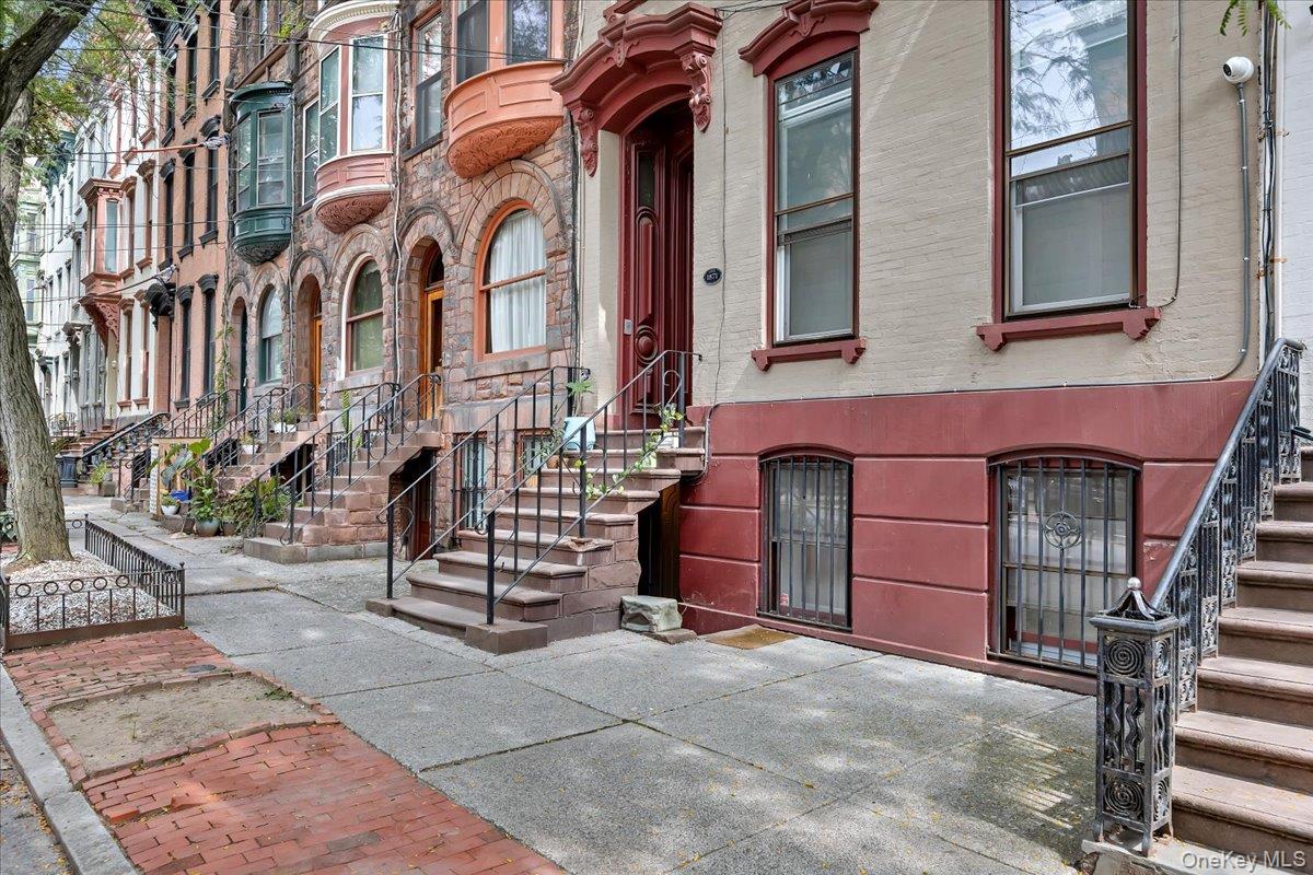137 Lancaster Street Property Photo 4
