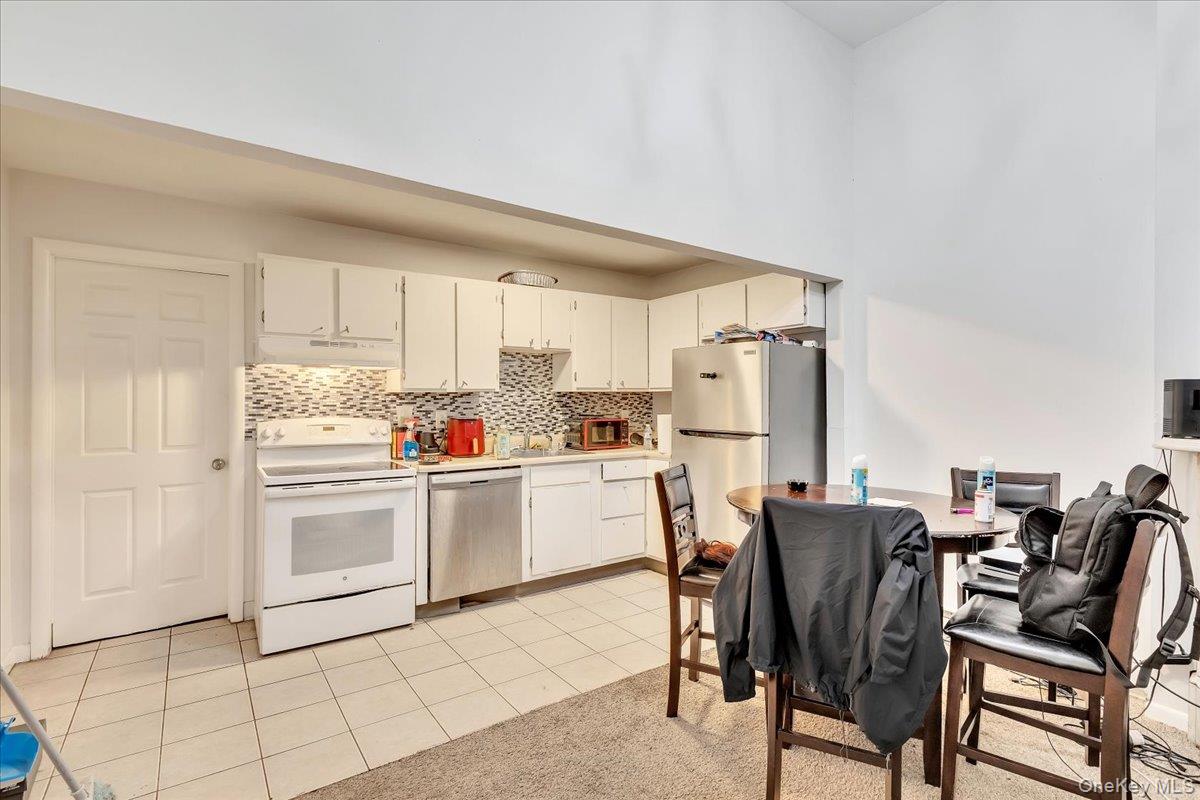 137 Lancaster Street Property Photo 9