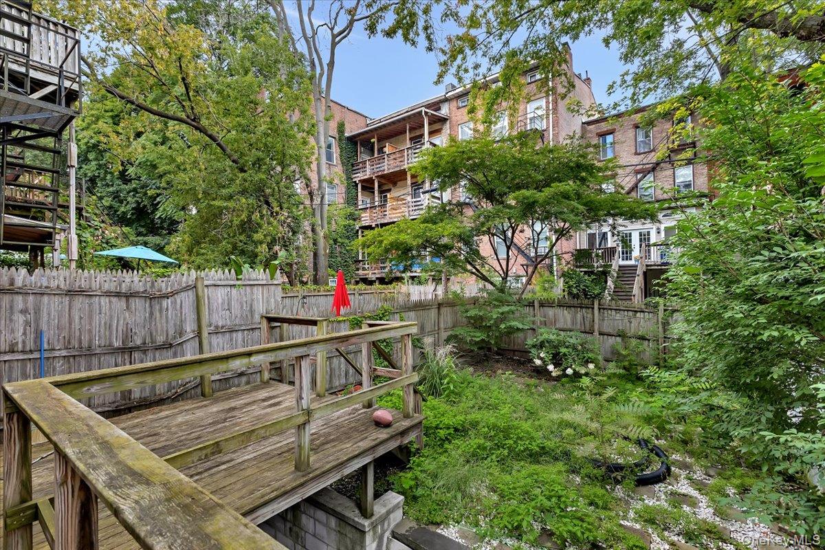 137 Lancaster Street Property Photo 40