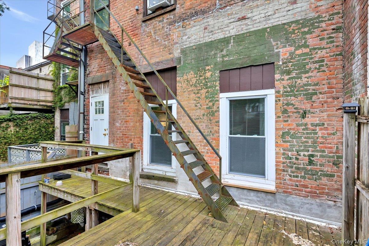 137 Lancaster Street Property Photo 42