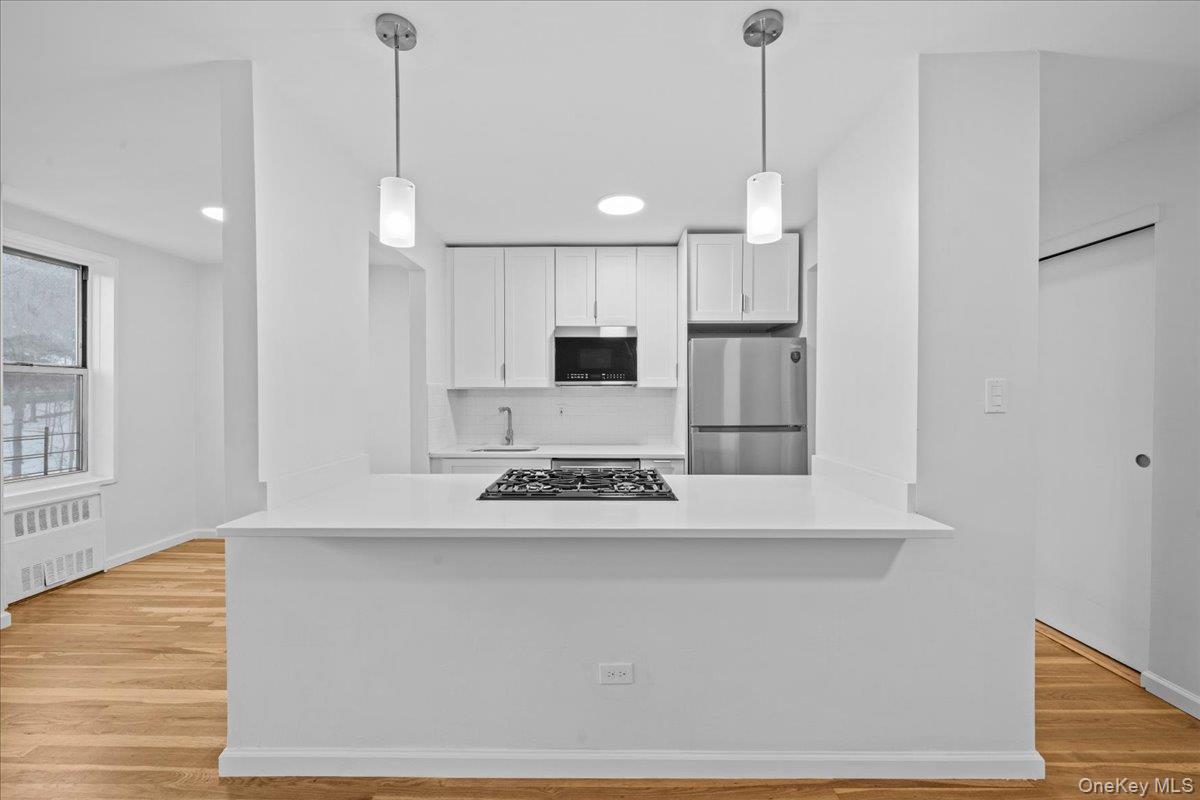 5425 Valles Avenue 3b Property Photo 8