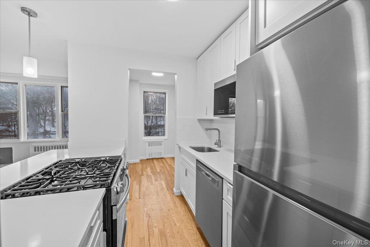 5425 Valles Avenue 3b Property Photo 9