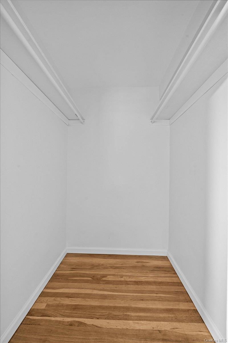 5425 Valles Avenue 3b Property Photo 16
