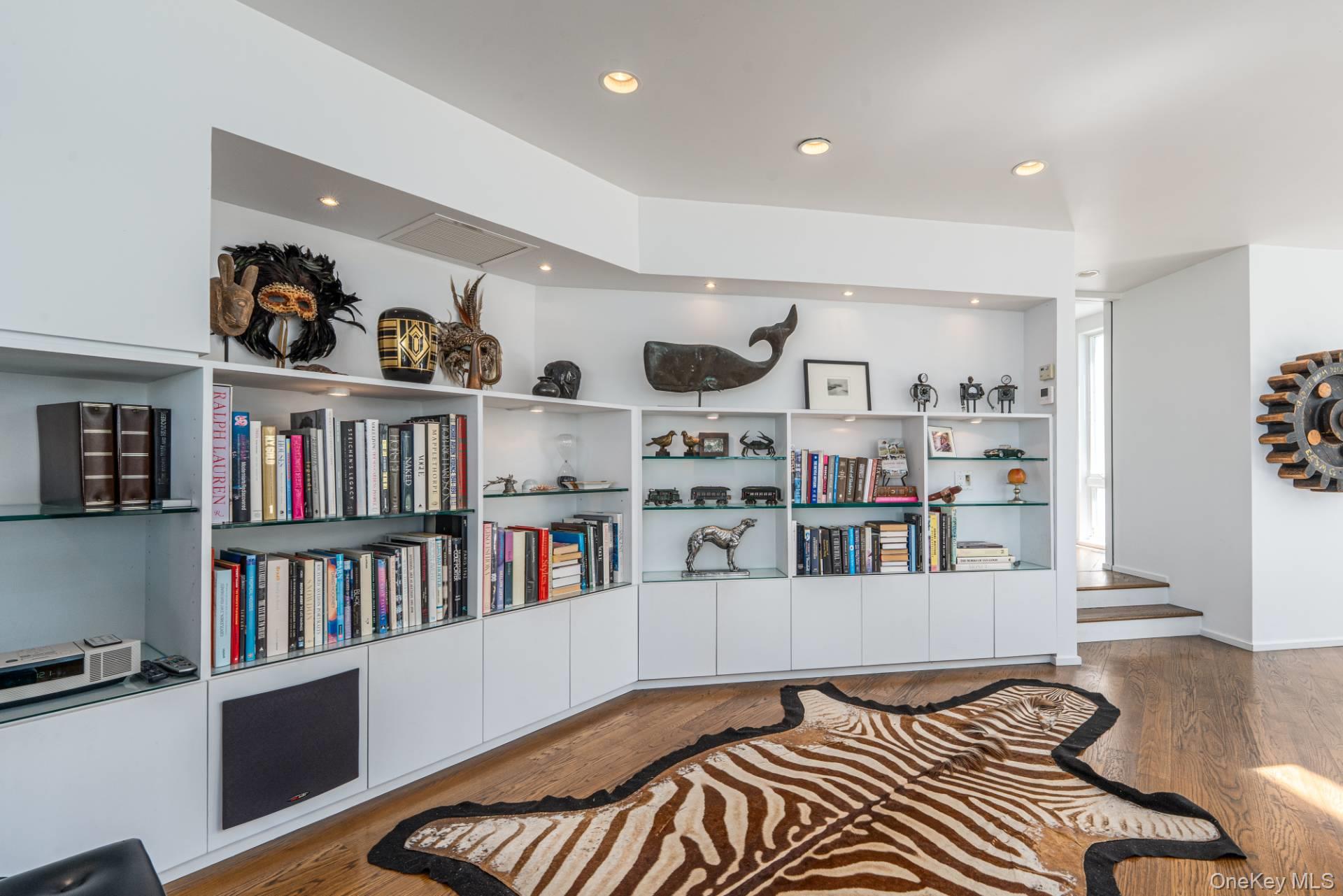 4105 Soundview Avenue Property Photo 12