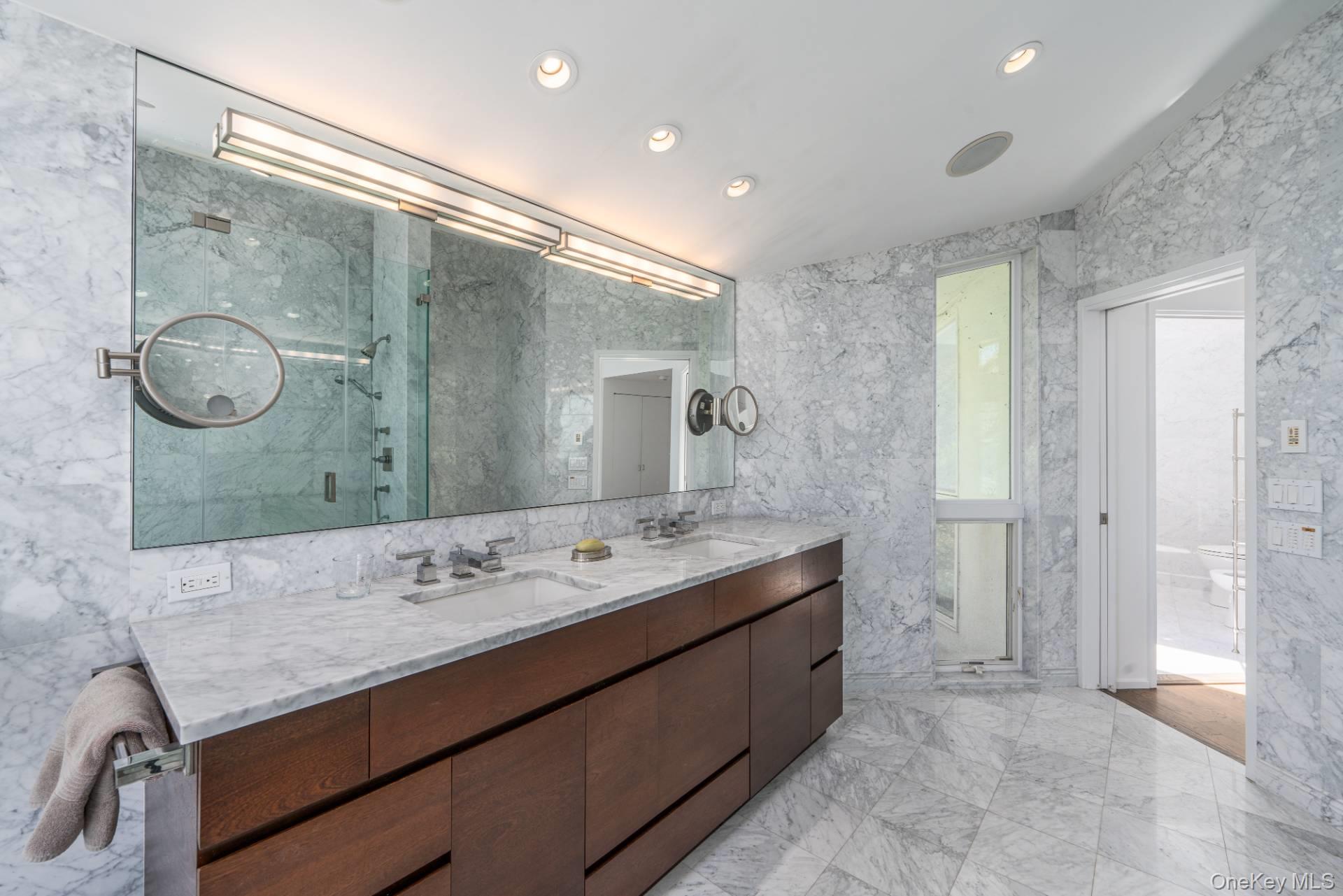 4105 Soundview Avenue Property Photo 23
