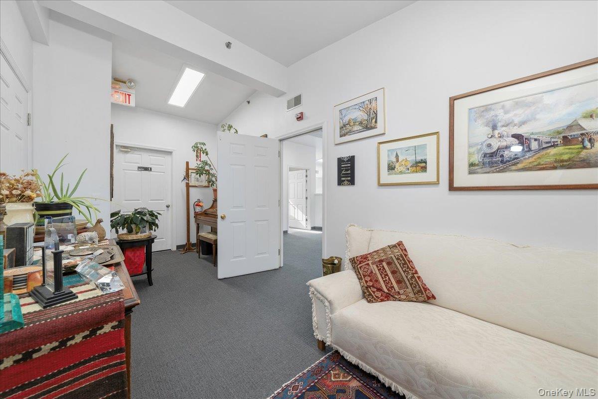 1 Railroad Avenue 3-1 Property Photo 34