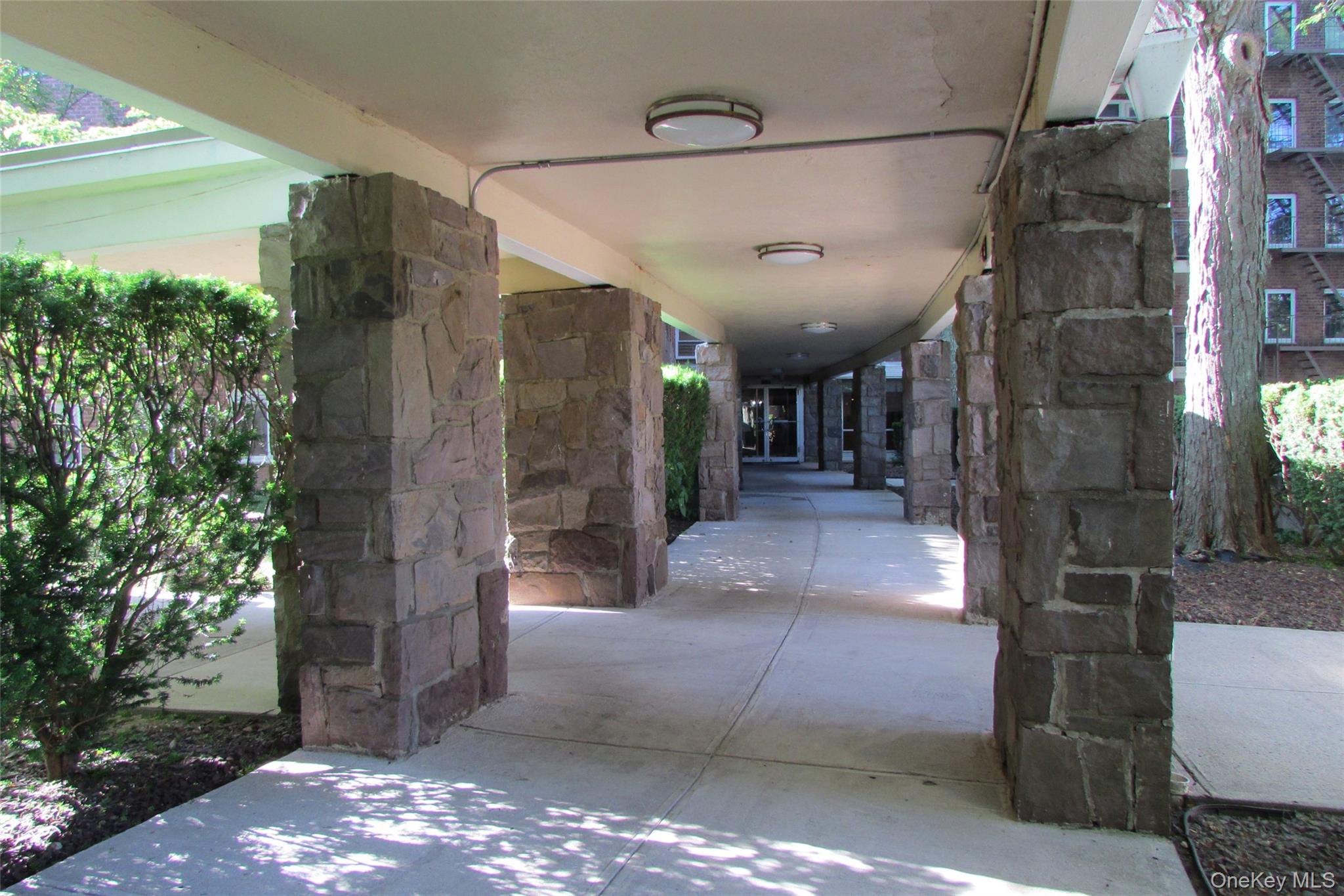 30 Cole 1 L Property Photo 2