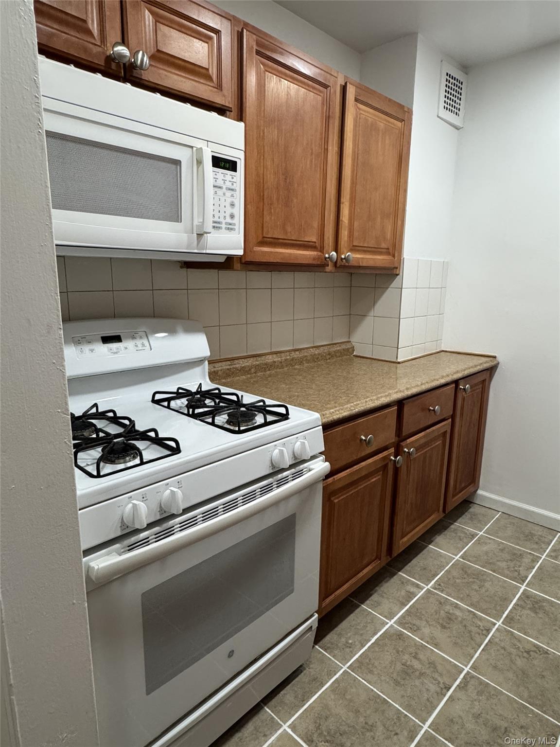 30 Cole 1 L Property Photo 17
