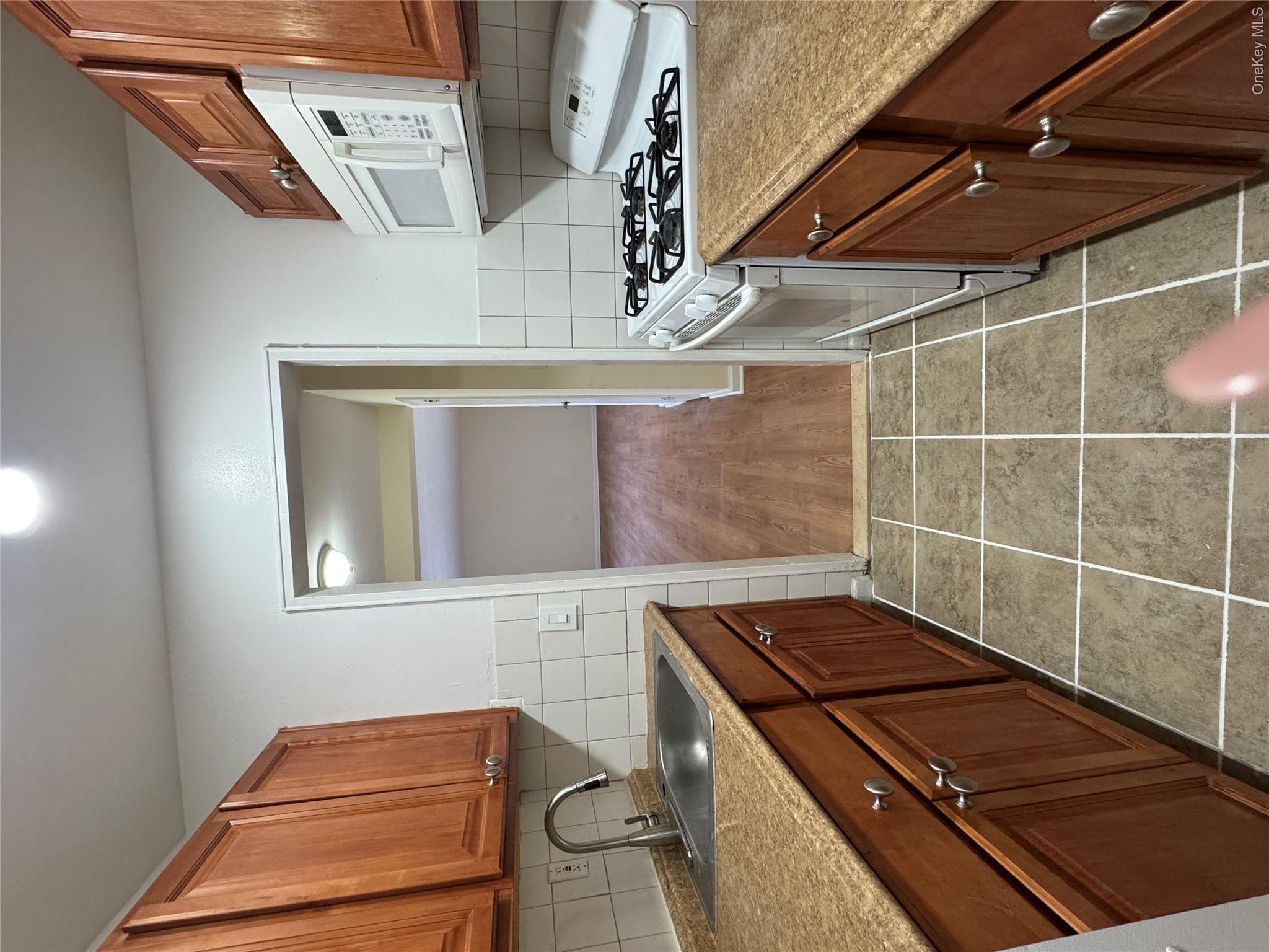 30 Cole 1 L Property Photo 20