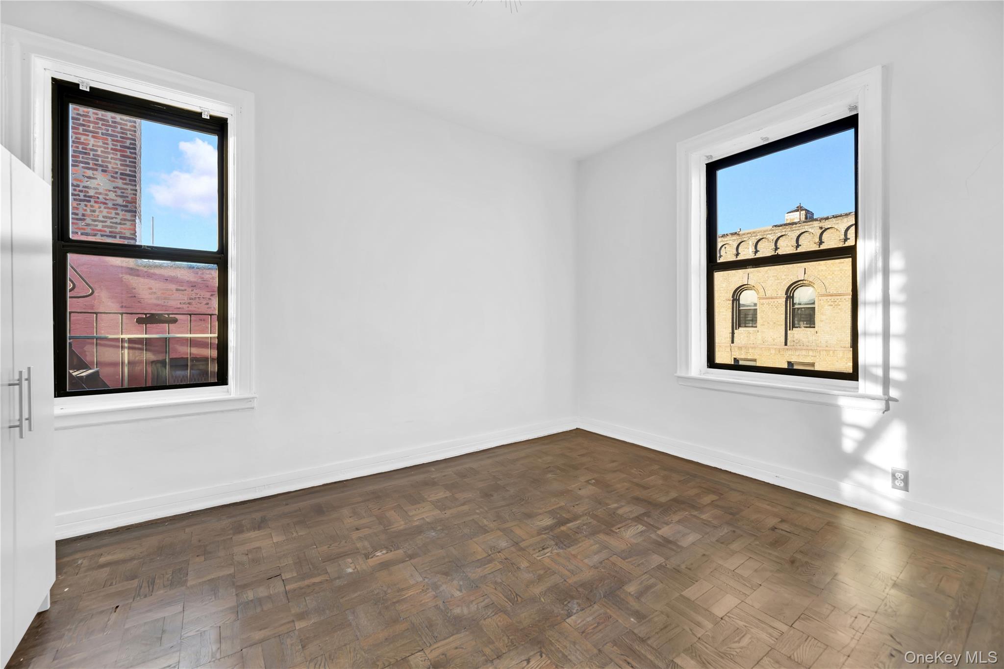 825 Walton Avenue 5g Property Photo 6