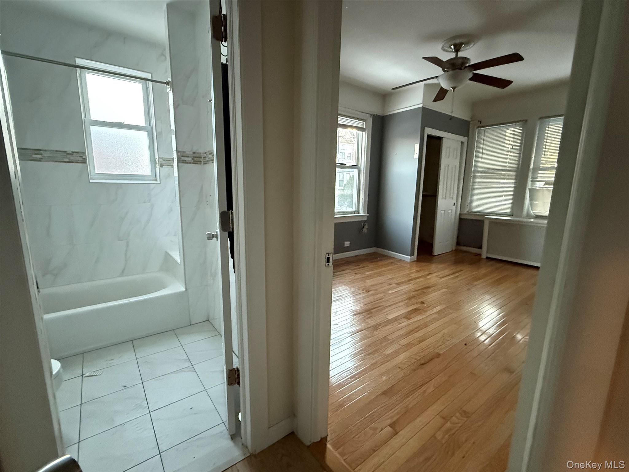 2025 Hobart Avenue Property Photo 8