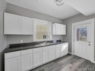 39 Westside Avenue Property Photo 5
