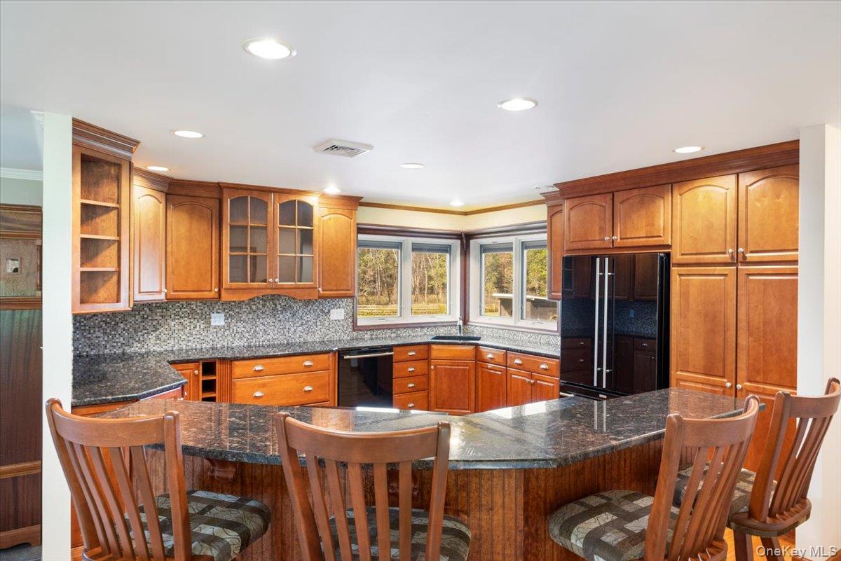 1 Van Avenue Property Photo 11