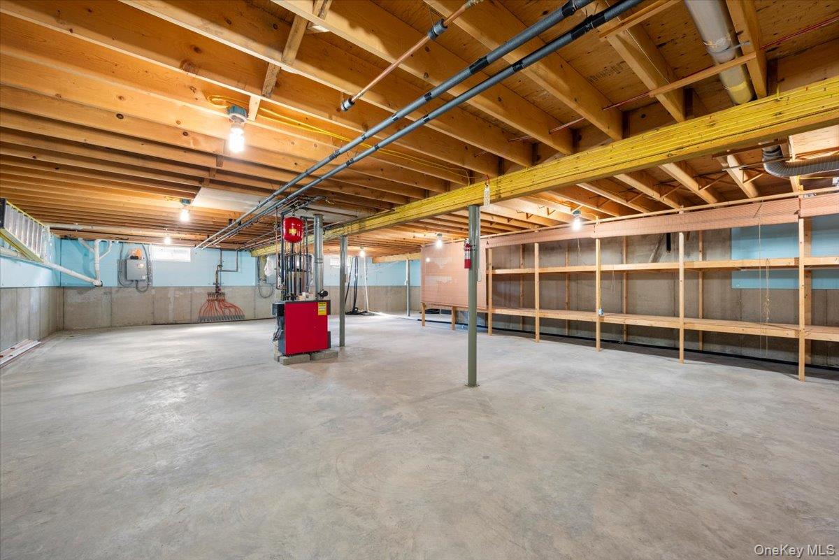 1 Van Avenue Property Photo 25