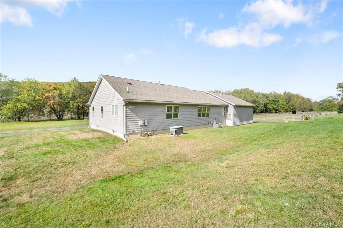 1 Van Avenue Property Photo 28