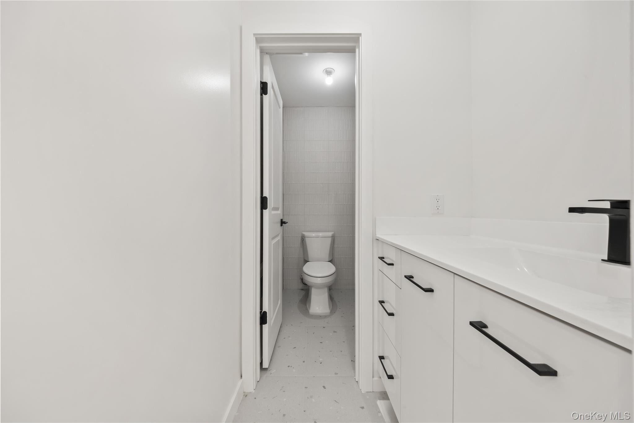 1 Manor Drive 202 Property Photo 28