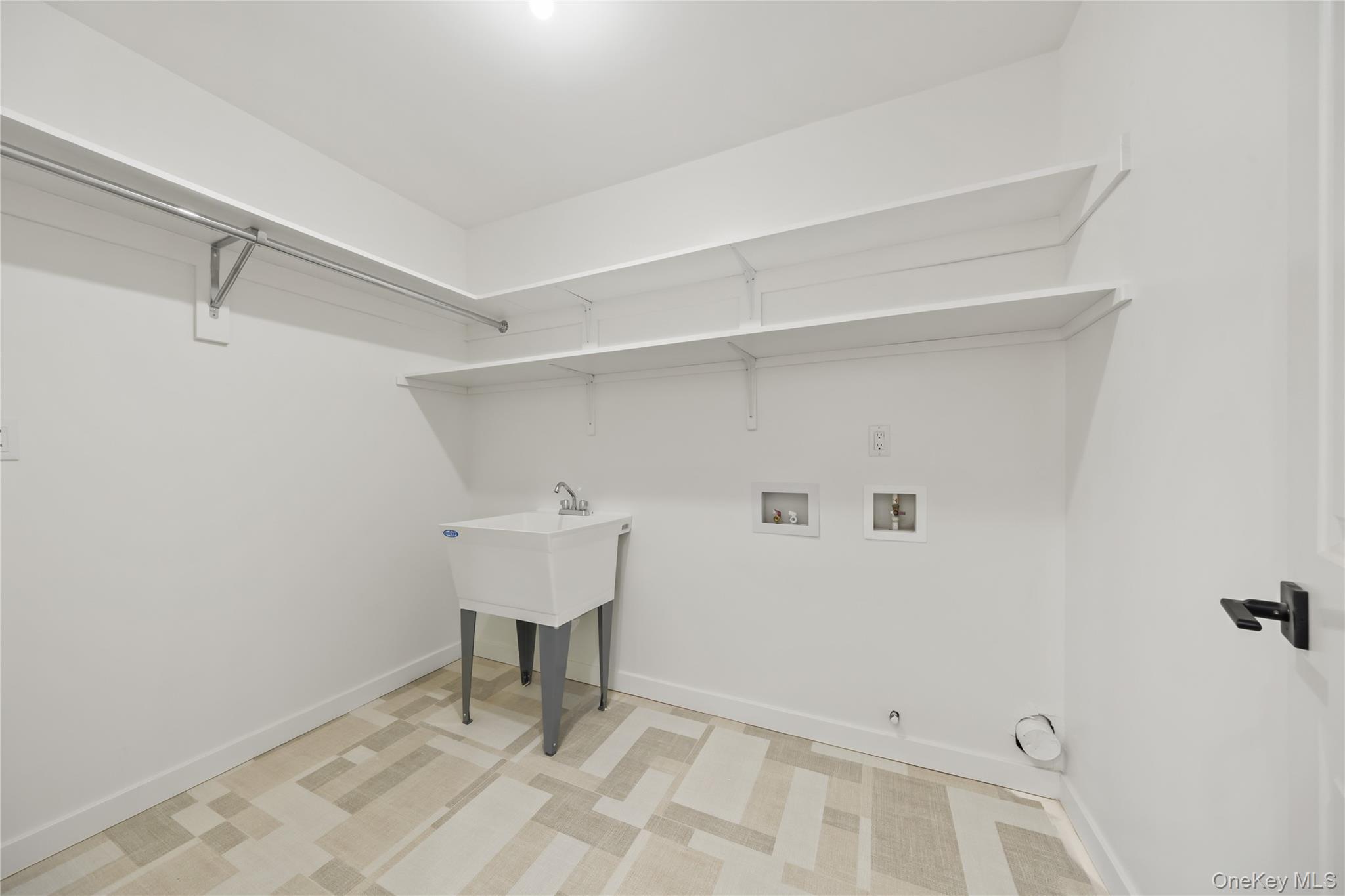 1 Manor Drive 202 Property Photo 30