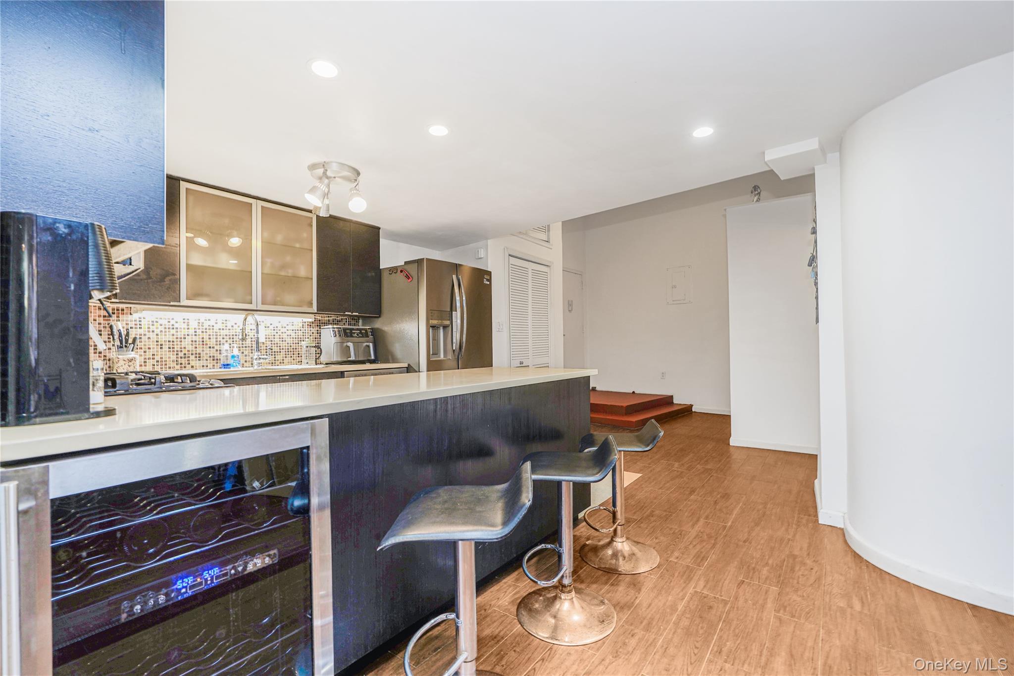 10 Bay Street Landing 1d Property Photo 8