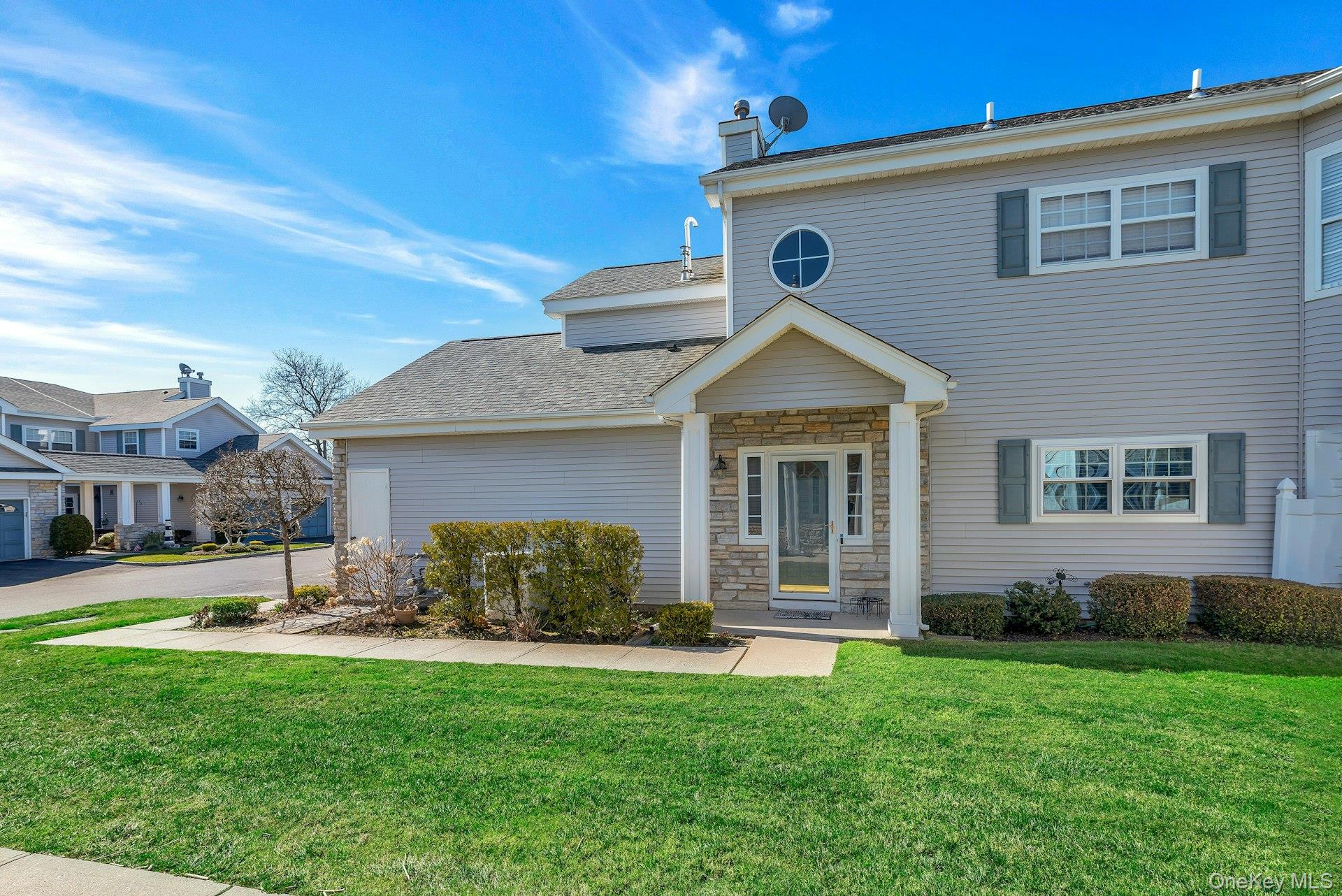 548 Highland Court Property Photo 1