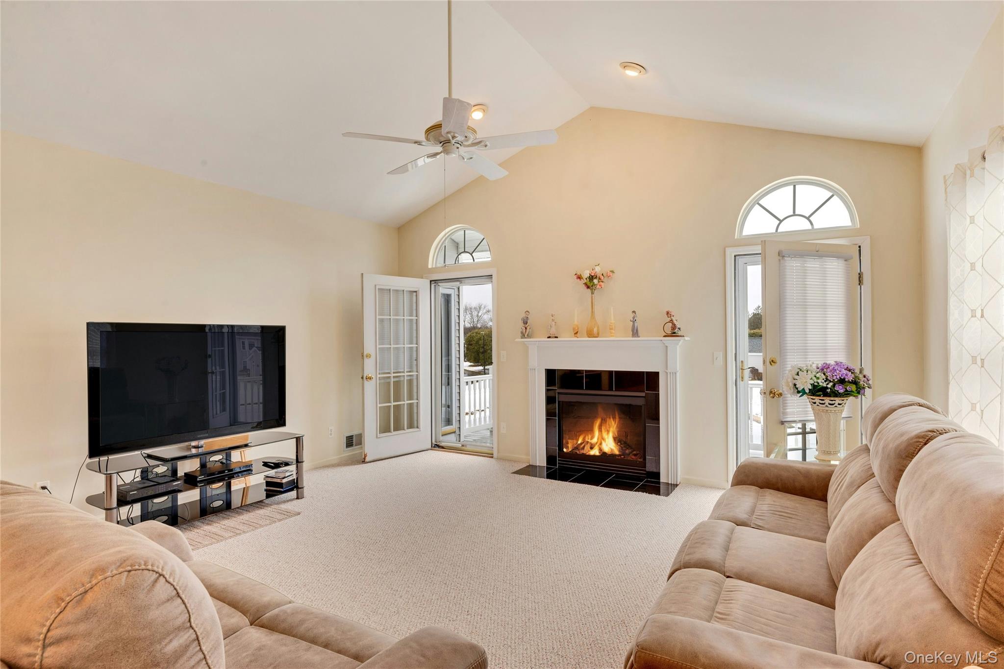548 Highland Court Property Photo 8