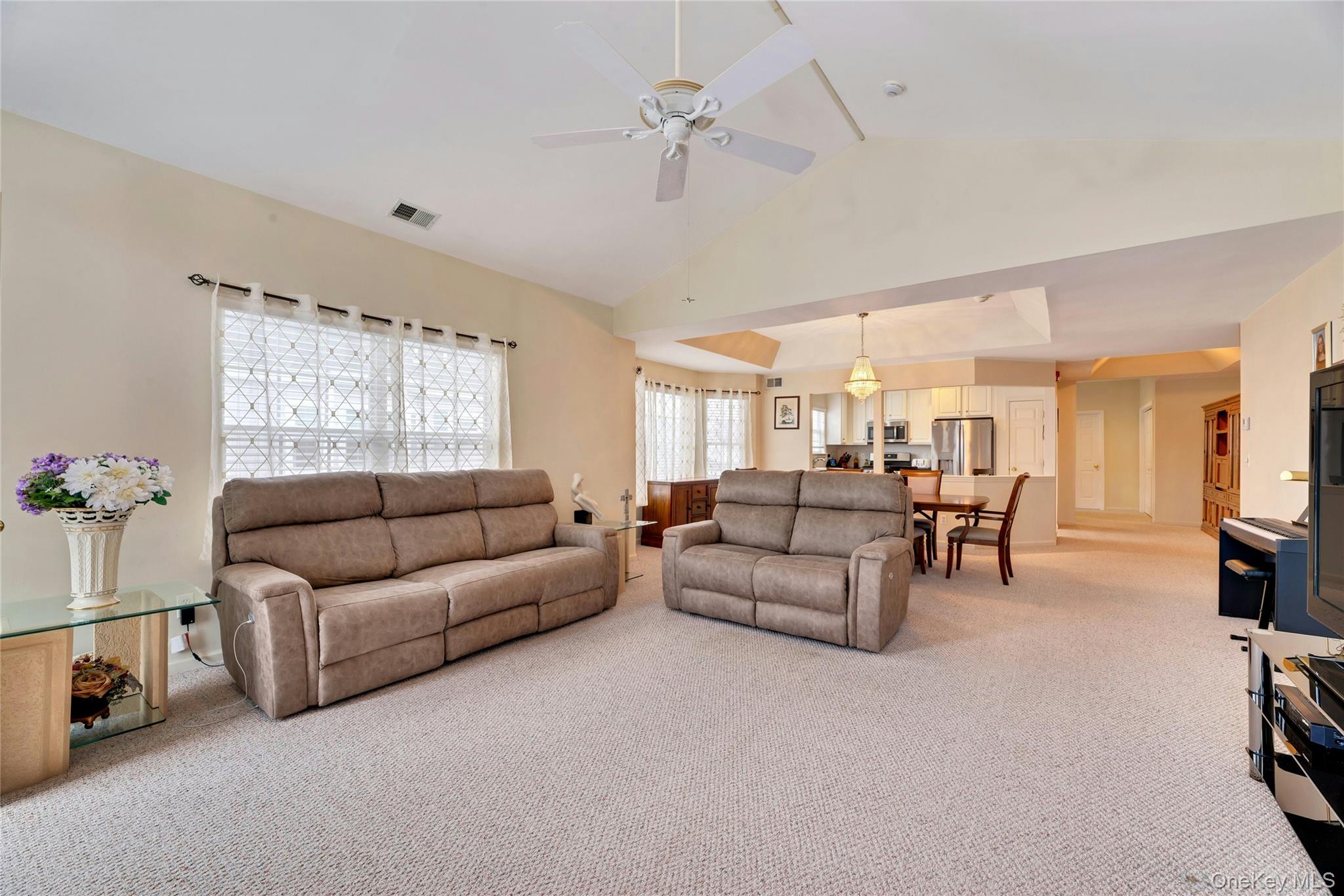 548 Highland Court Property Photo 11
