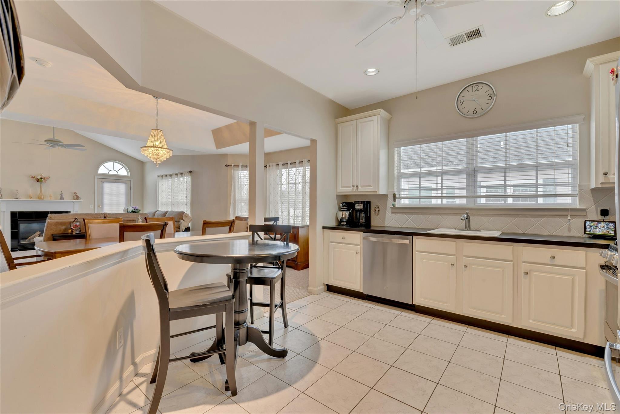548 Highland Court Property Photo 13