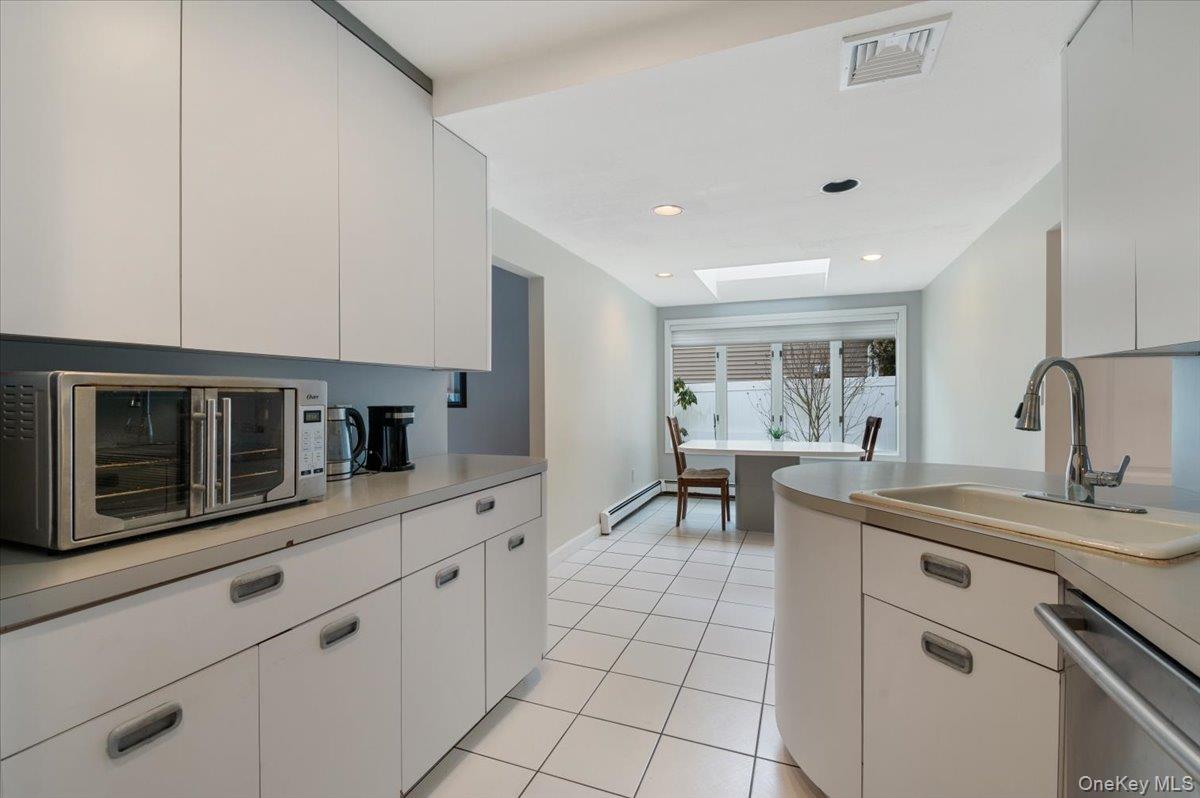 8 Sagamore Way Property Photo 7