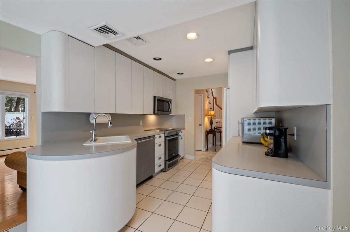 8 Sagamore Way Property Photo 10