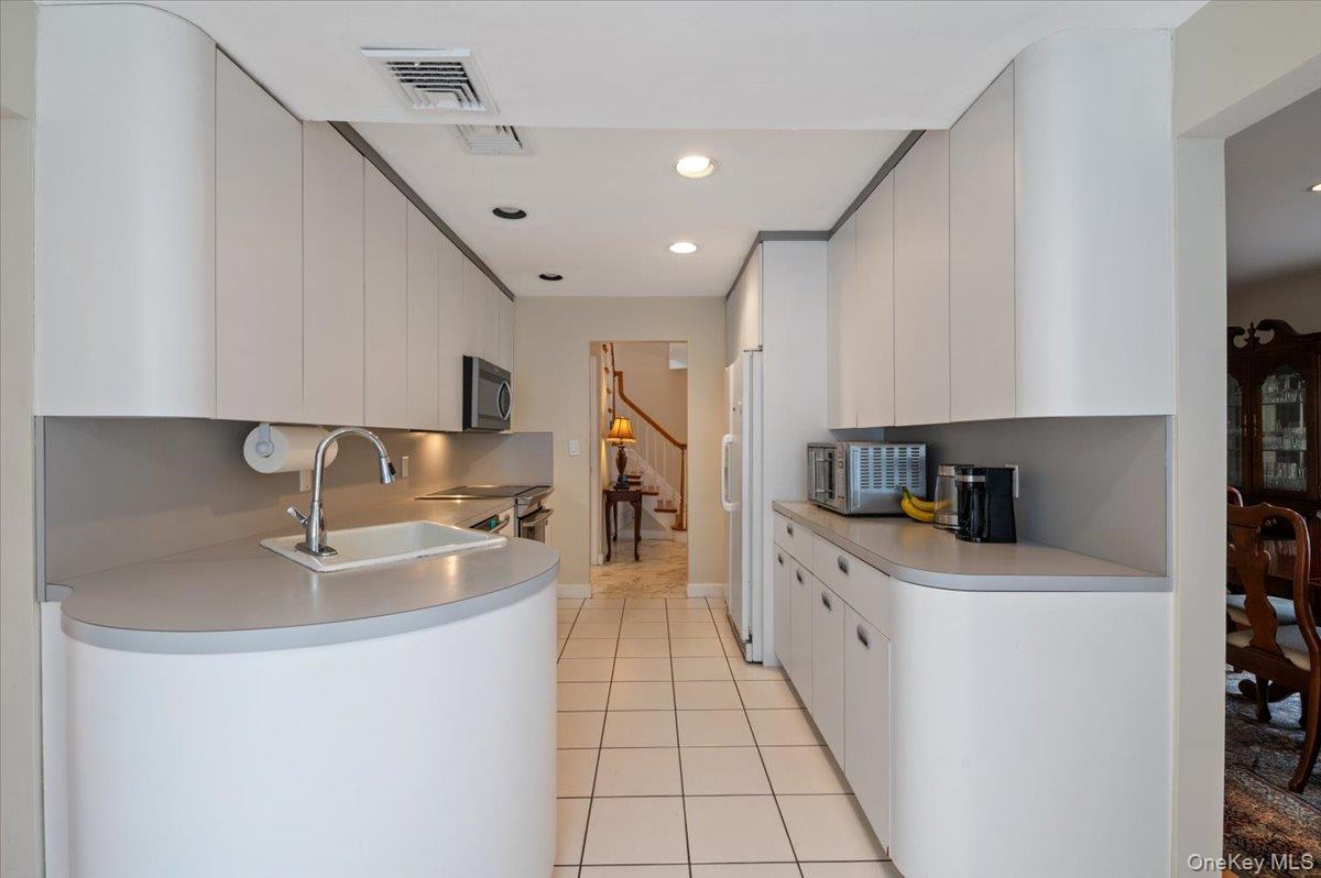8 Sagamore Way Property Photo 11