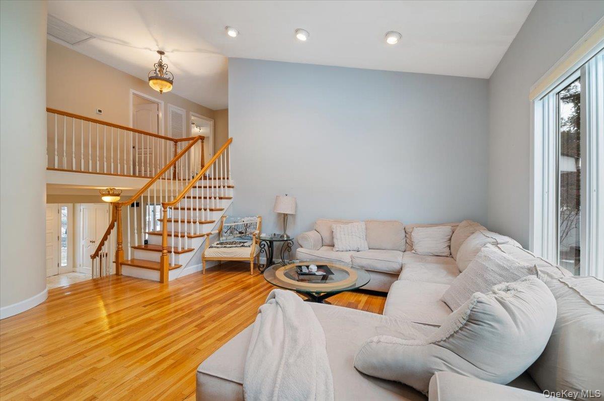 8 Sagamore Way Property Photo 21