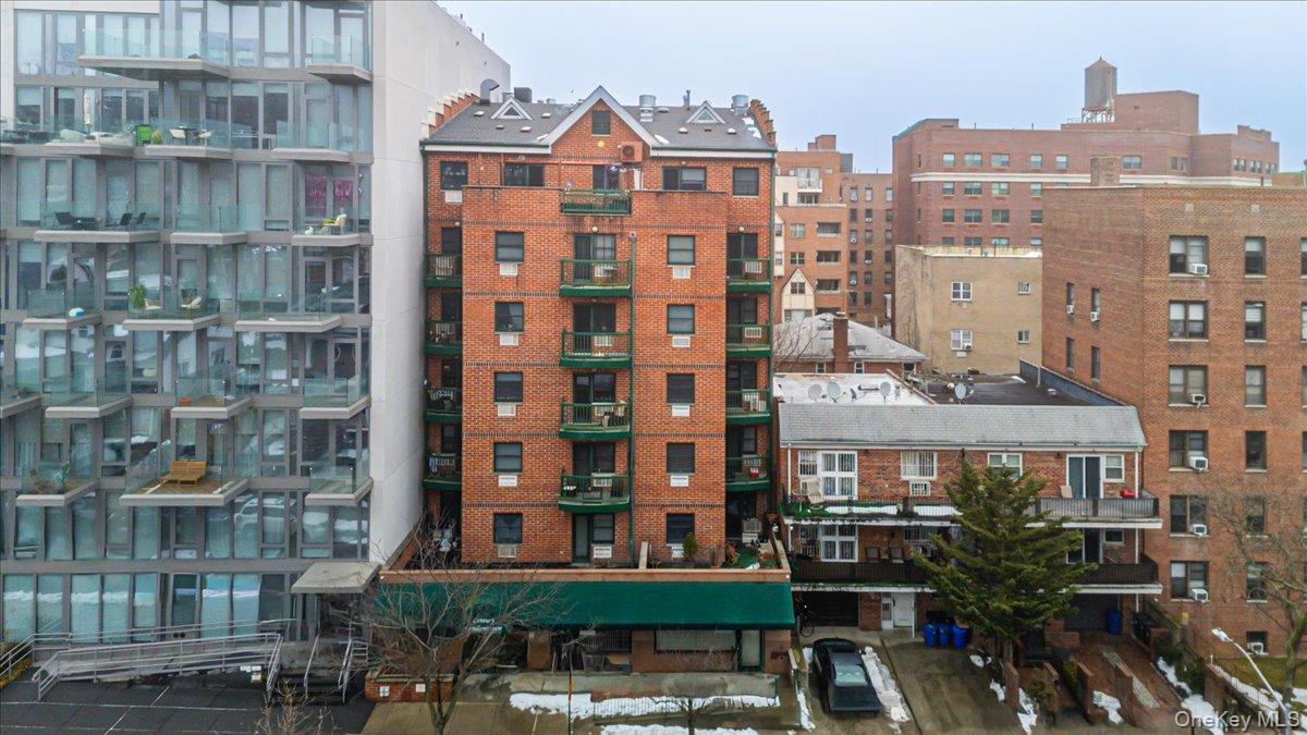 83-71 116th Street 4b Property Photo 2