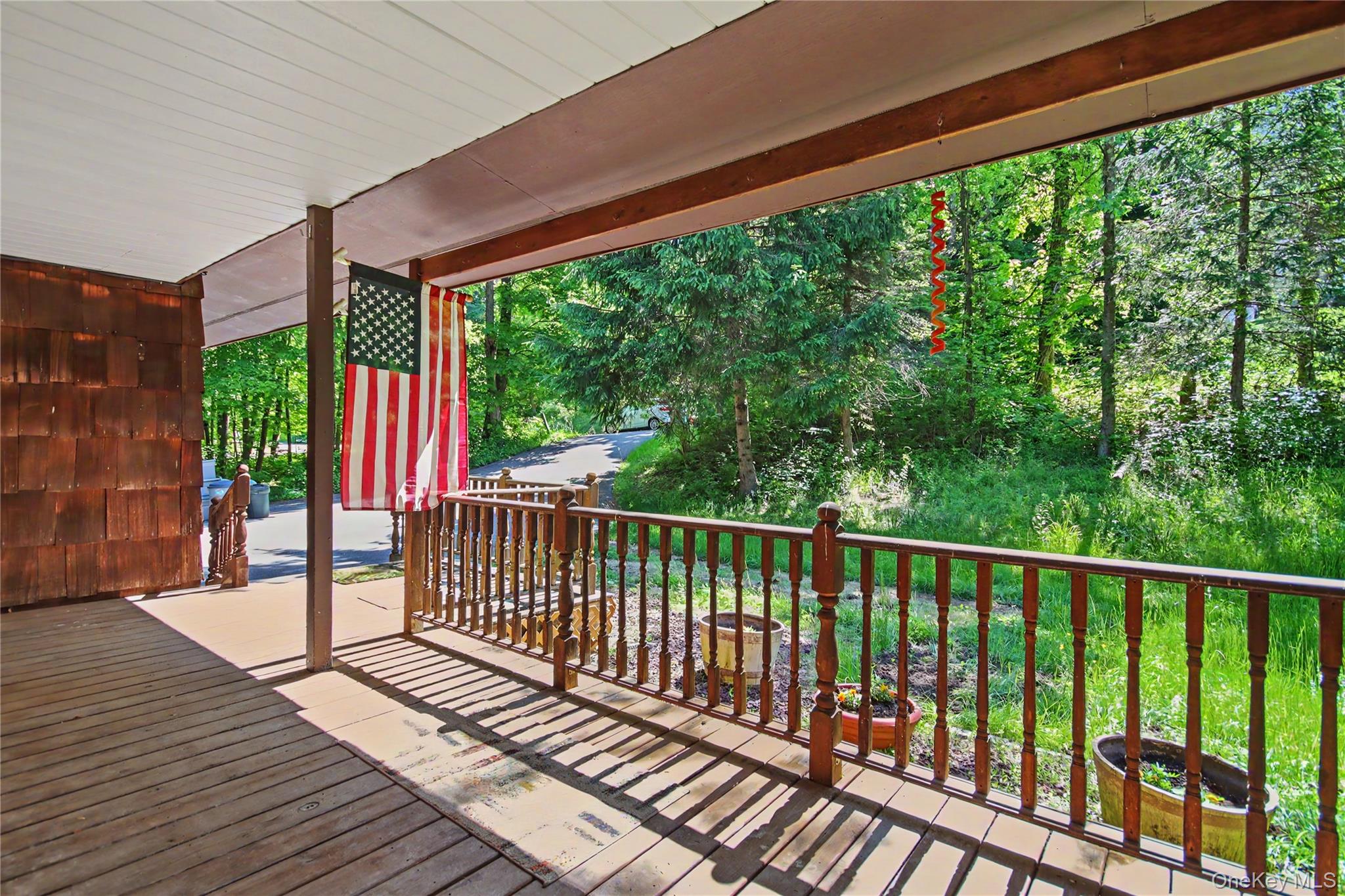 137 Lookout Pass Property Photo 4
