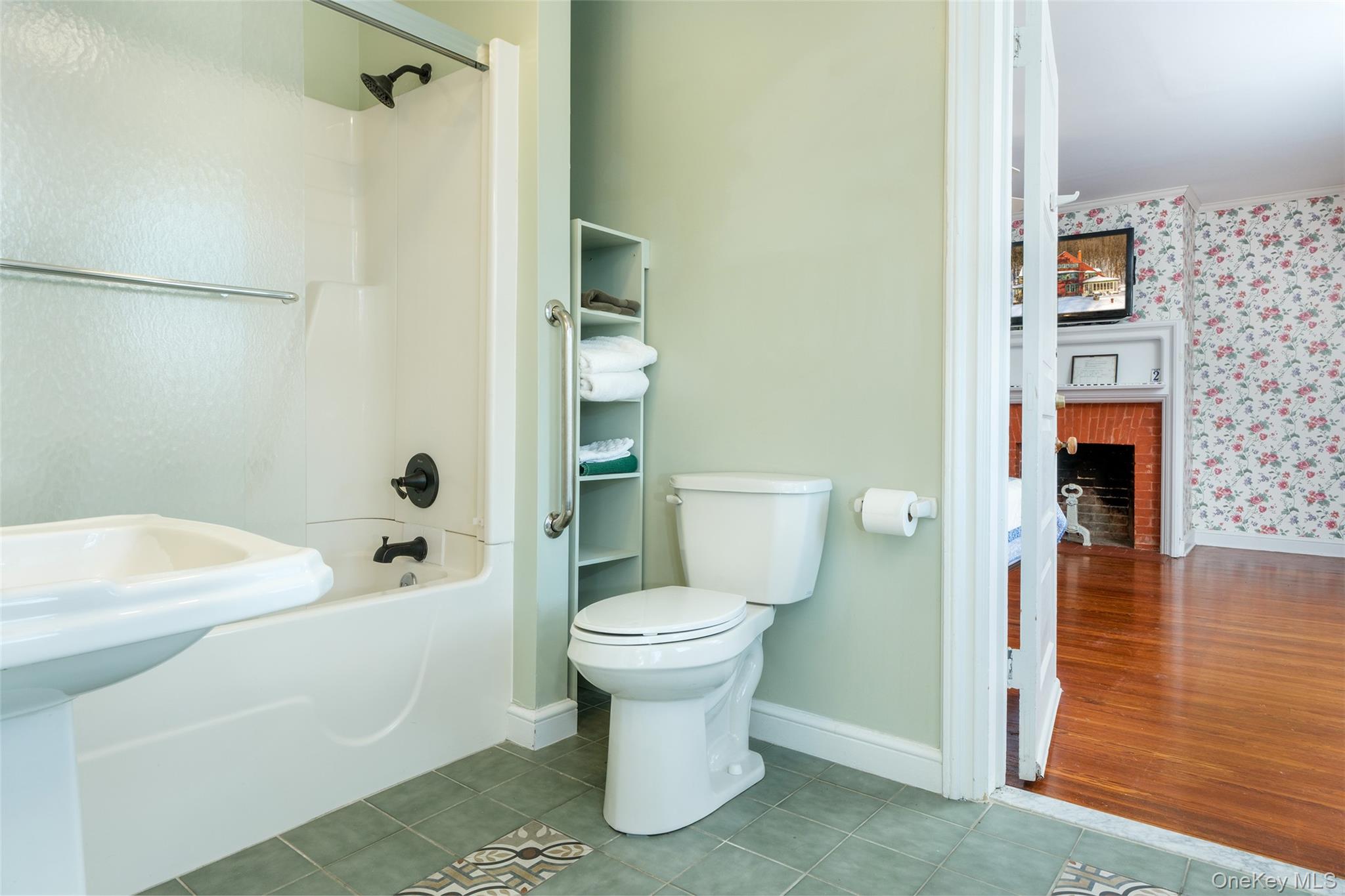 6 Westridge Road Property Photo 38