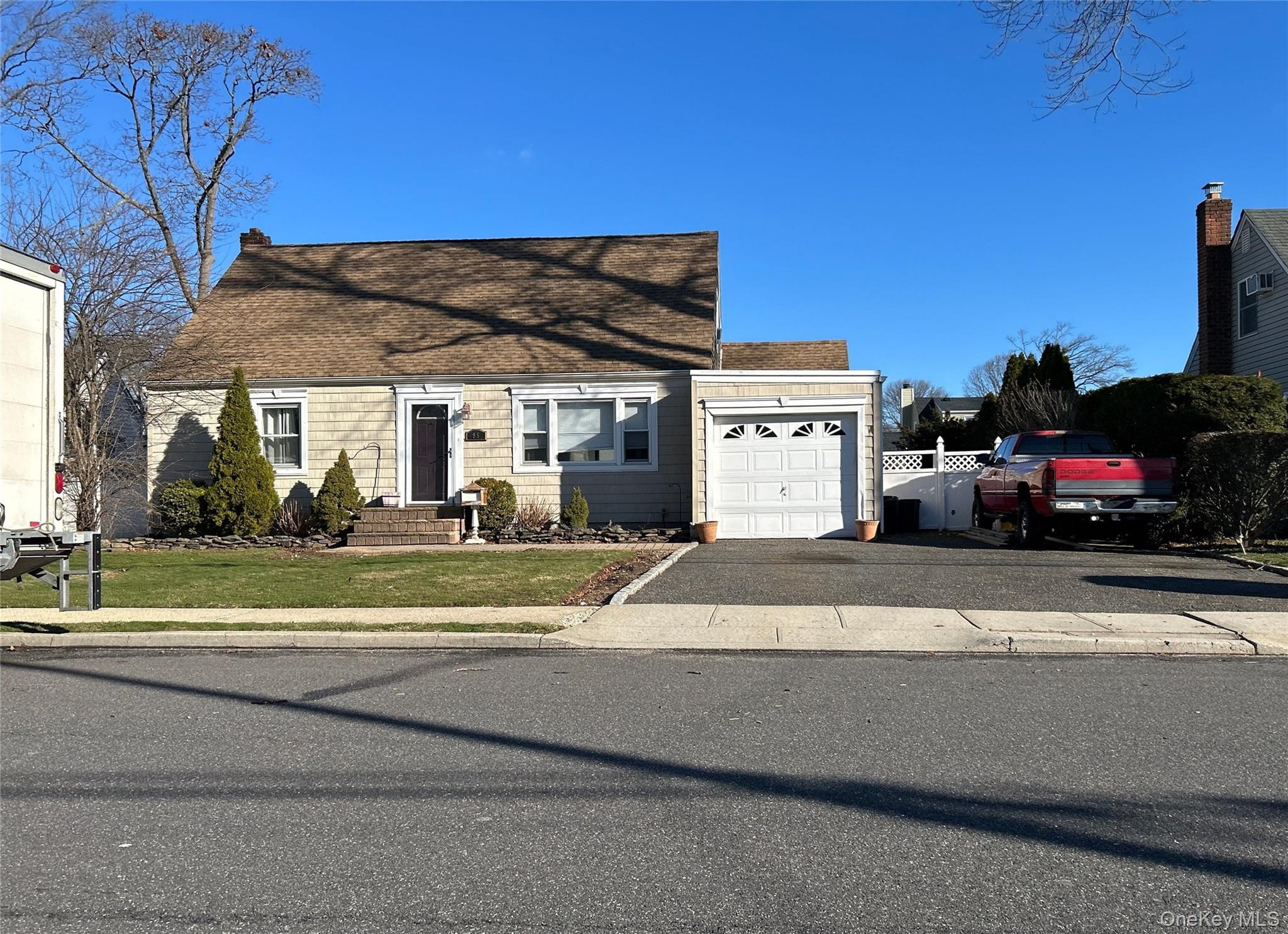 95 Clark Avenue Property Photo 2
